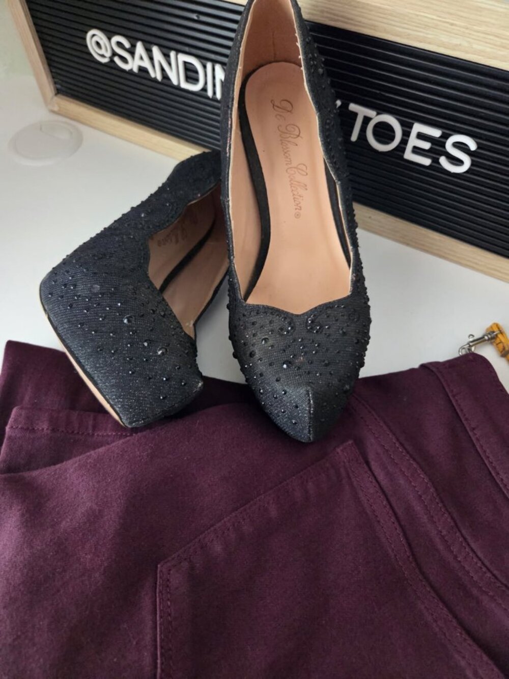 De Blossom Black Rhinestone Pumps Size 8
